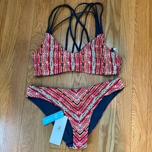 NWT Cupshe Reversible Strappy Bikini Set Red Print / Gray Size S